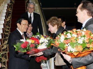 President Truong Tan Sang arrived at Domodedovo International Airport in Moscow on early morning of May 8. Photo: VNA